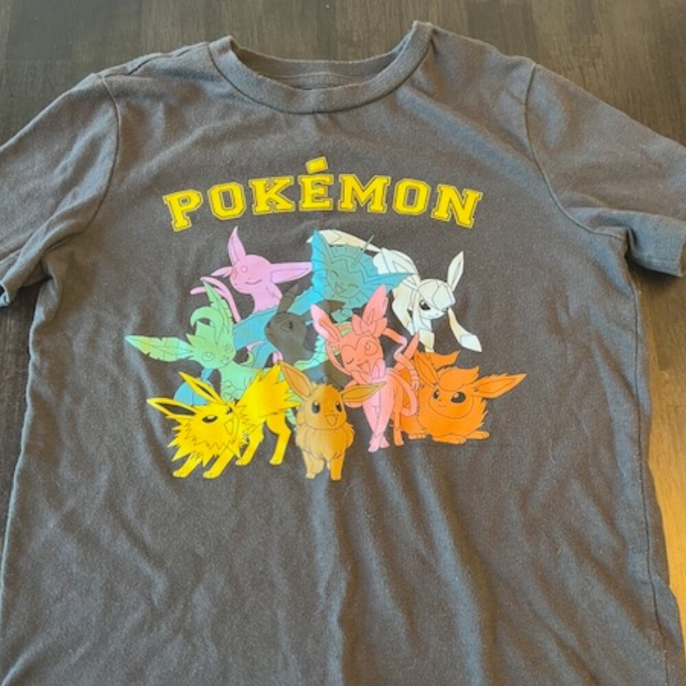 Gap Kid’s Dark Gray Pokémon Eevee Evolutions T-Shirt (S 6-7)